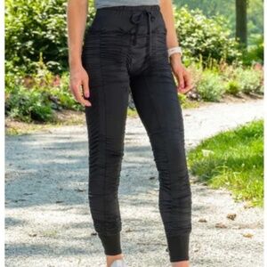 AGOGIE Black 20 + Wearable Resistance Ruched Legging Pants Size M